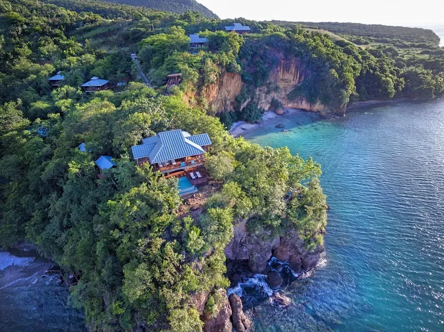 Secret bay treehouse hotel